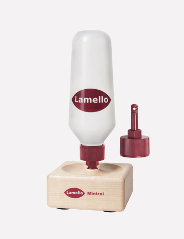 Minicol glue applicator with plastic nozzle
