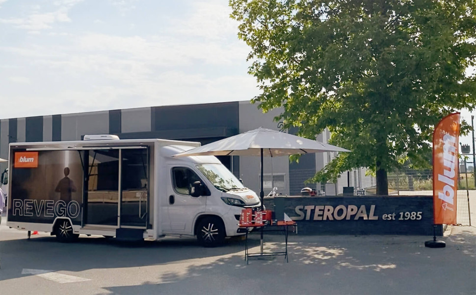 Blum Move4Ward Πρώτη στάση: STEROPAL!